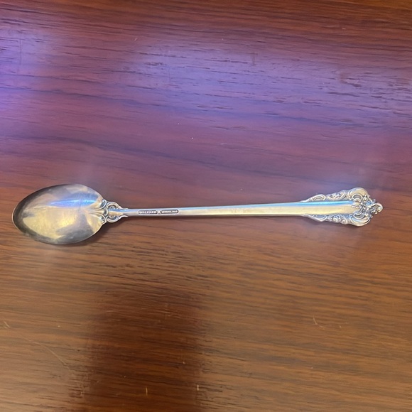Wallace Silversmiths Grande Baroque infant spoon - Picture 4 of 7